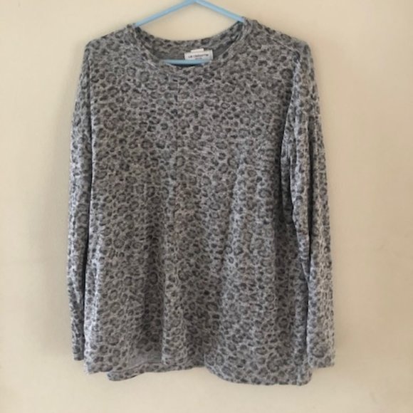 Liz Claiborne Animal Print Long Sleeves Blouse - Picture 4 of 5